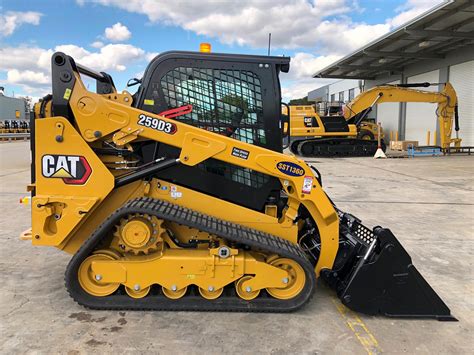 How much is the Caterpillar 259D hydraulic oil capacity. . Cat 259d3 weight